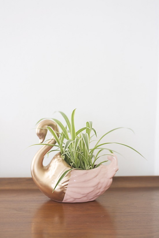 Gold Dipped Swan Planter 3