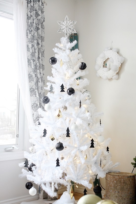 Scandinavian Inspired Christmas Tree Ornaments 5