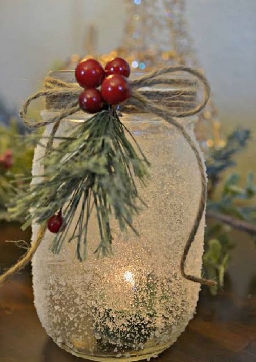 25 DIY Snowy Mason Jars For Christmas Decor 3