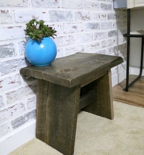 22 DIY Barn Wood Furniture Ideas 3