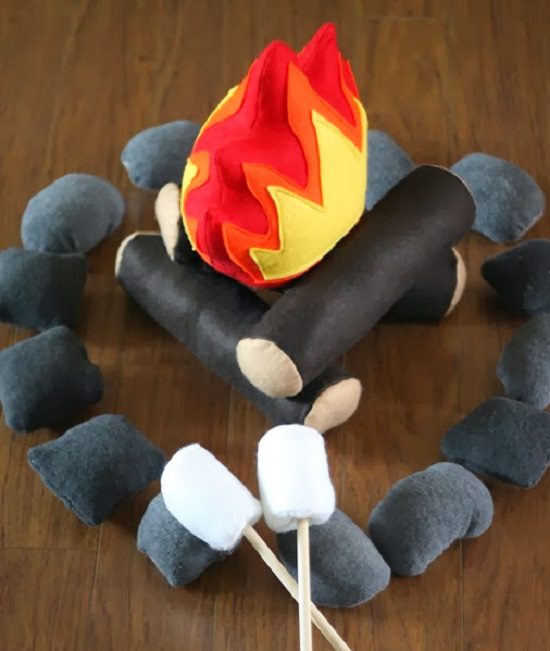 23 DIY Campfire Craft Ideas 3