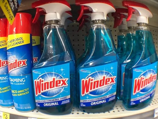 How to Clean Vinyl Records With Windex1