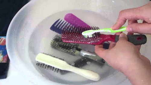 Clean Comb & Hairbrushes