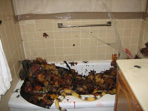 Corpse Halloween Bathroom Decor