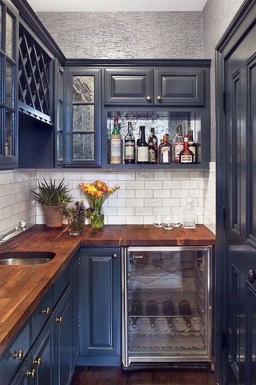 Blue Cabinet for Compact Kitchen