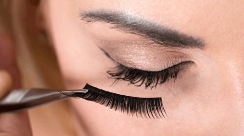 How to Clean Eyelash Extensions With Baby Shampoo1