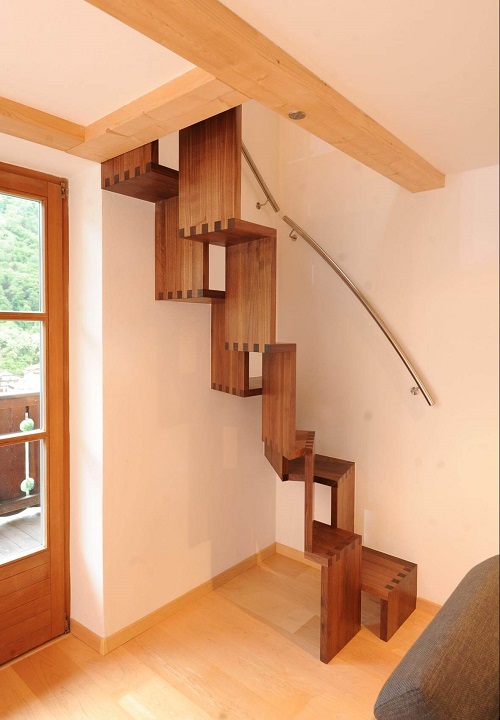 Dovetailed Staircase