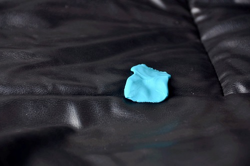 How to Remove Gum From Car Seat1