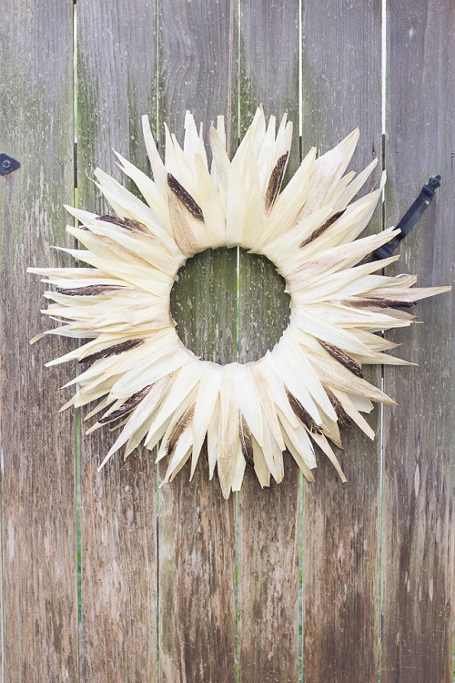Minimalistic Corn Husk Wreath