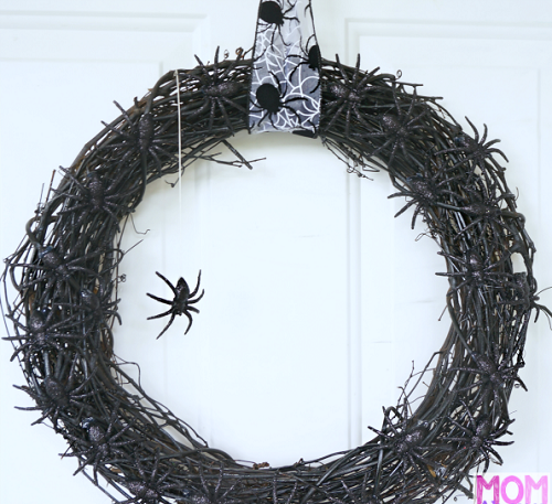 Halloween Spider Wreath DIY!