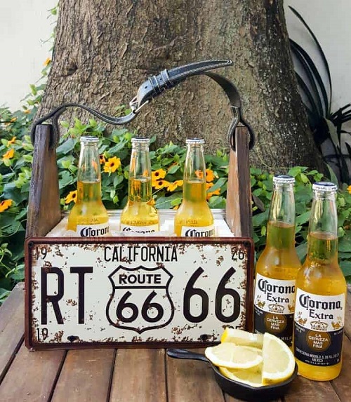 Chilling License Plate Beer Caddy