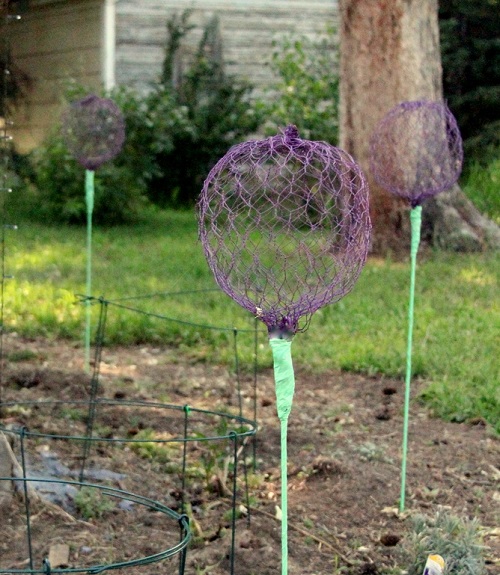 DIY Wire Sculpture Ideas for Garden 7