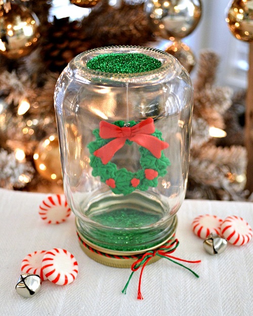 Mason Jar Christmas Snow Globe