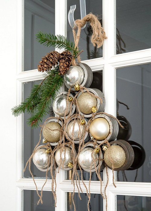 Christmas Door Hanging Ideas 22