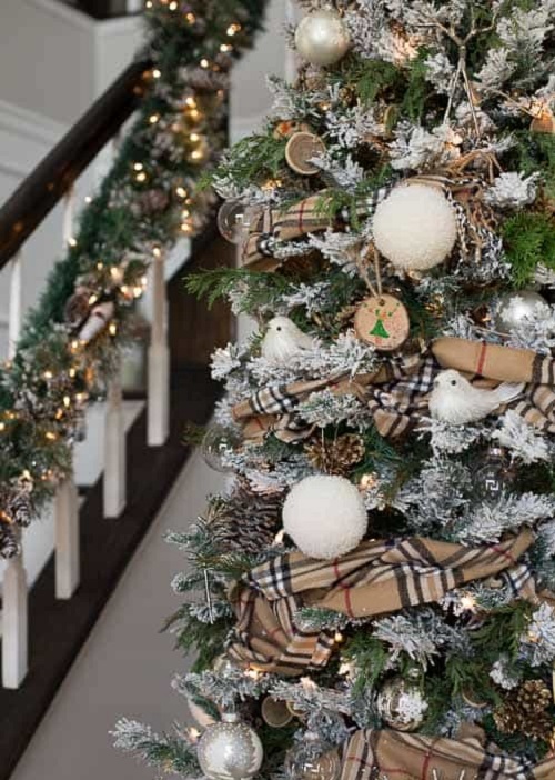 Christmas Decor Ideas That Only Look Expensive 1