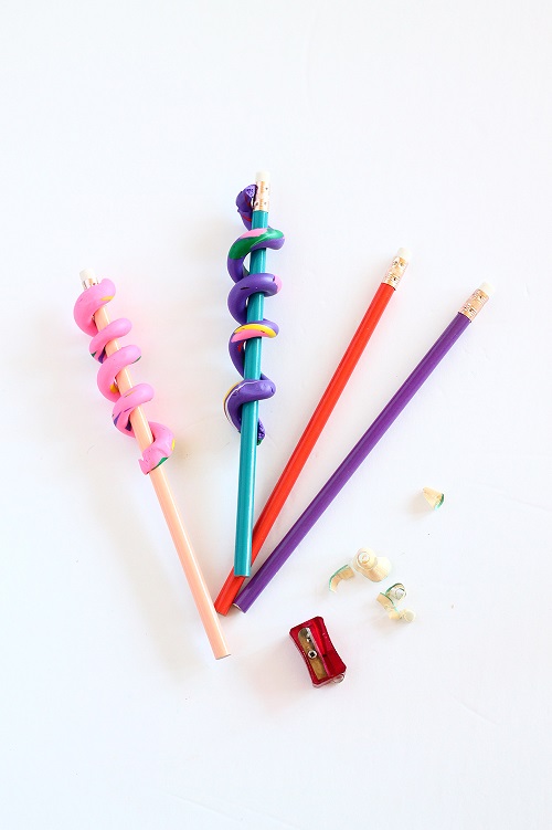 How to Make DIY School Supplies at Home 21