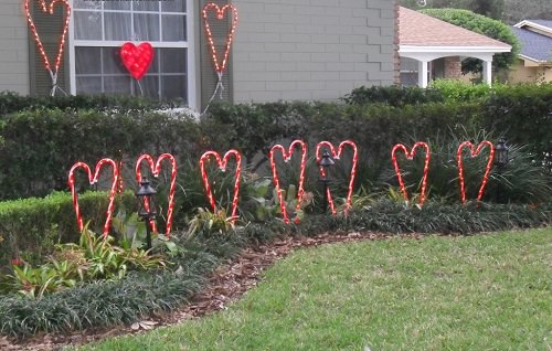 Outdoor Valentines Day Decorations 12