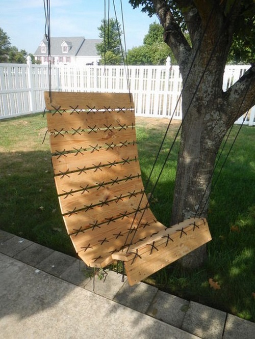 Paracord Laced Pallet Hanging Chair