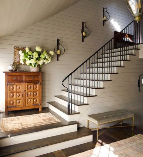 Staircase Space Decorating Ideas 15