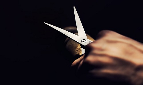 11 Easy Ways to Sharpen Scissors | How to Sharpen Scissors at Home 3