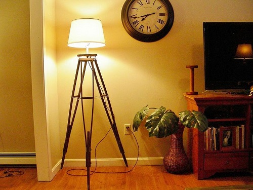DIY Floor Lamp Ideas & Projects 11