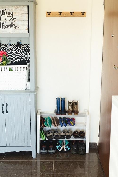 DIY Shoe Rack Idea for Small Spaces