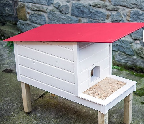 DIY Outdoor Cat House Ideas 16