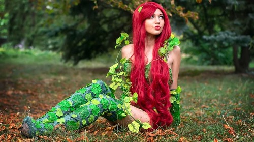 Elegant Poison Ivy Villian Outfit 11