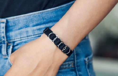 Bra Wristband with Decorative Rings