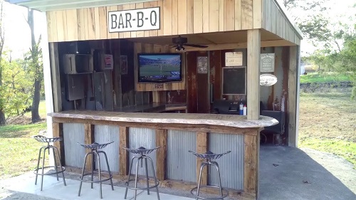 Rustic Bar and BBQ