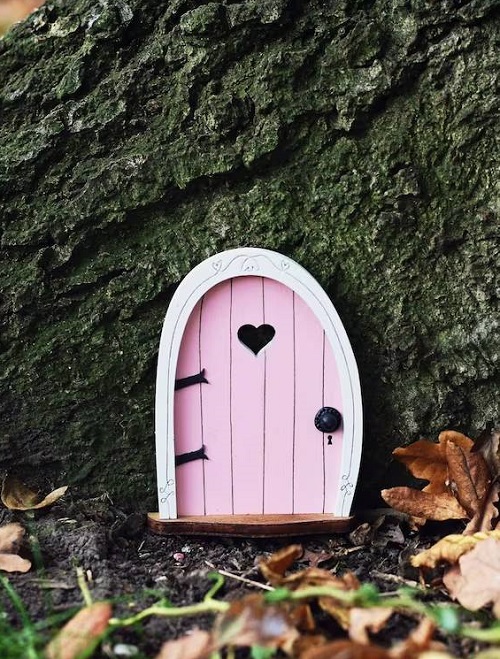 DIY Homemade Fairy Doors for Trees 3