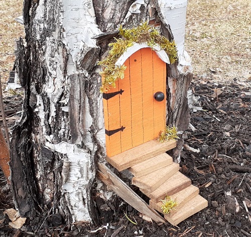 DIY Homemade Fairy Doors for Trees 7