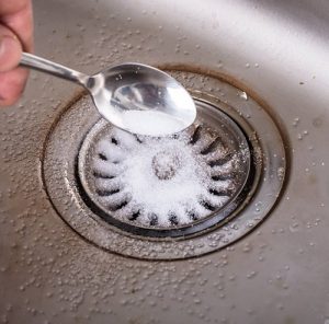 7 Best Ways to Unclog a Kitchen Sink - Hello Lidy