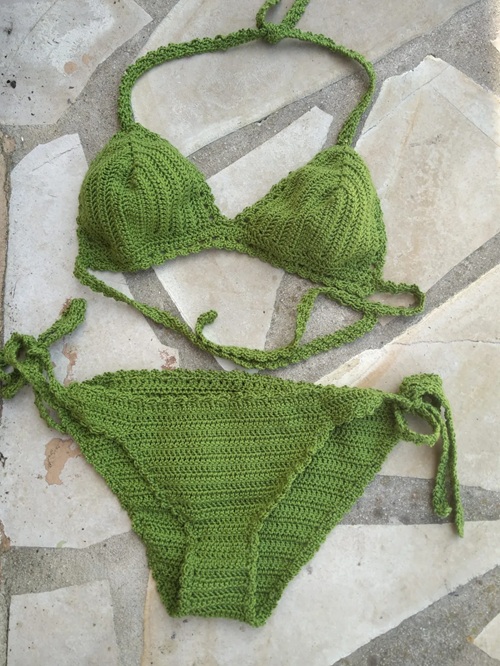 Green bikini – free crochet pattern