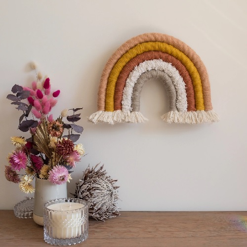 Free DIY Macrame Rainbow
