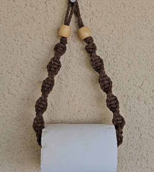 Easy to Make Macramé Tissue Holder