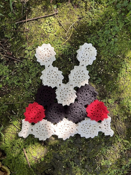 Pinwheel Motif Lace Top