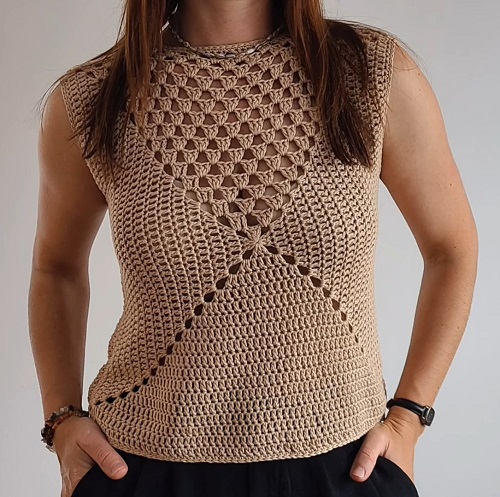 Sambria Granny Square Top