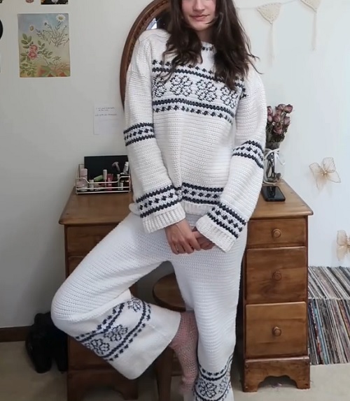 Crochet a Matching Lounge Set