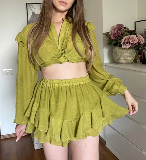 flared shorts