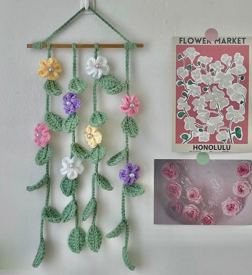 Crochet Flower Wall Hanging Free Patterns 1