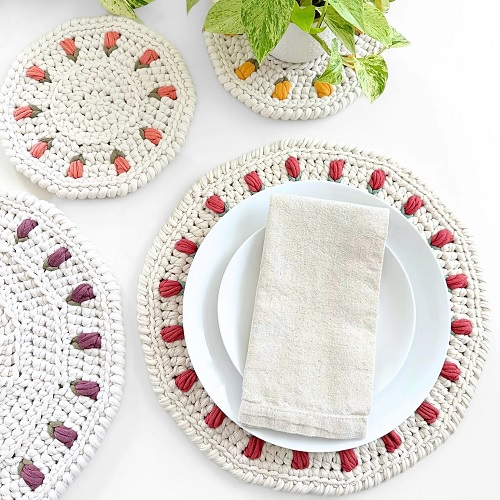 Tulip Placemat & Doily Set