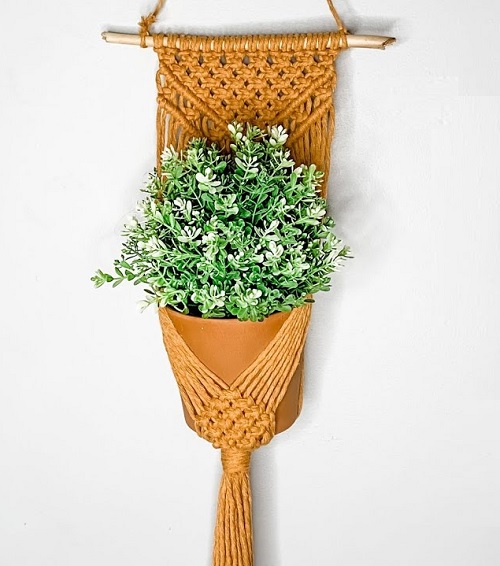 Macrame wall plant hangers 3