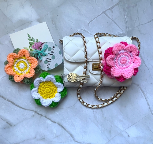 Scrap Buster Daisy Flower Keychain Crochet Pattern