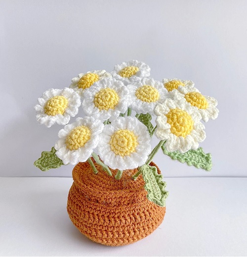 Crochet Daisy in a Pot