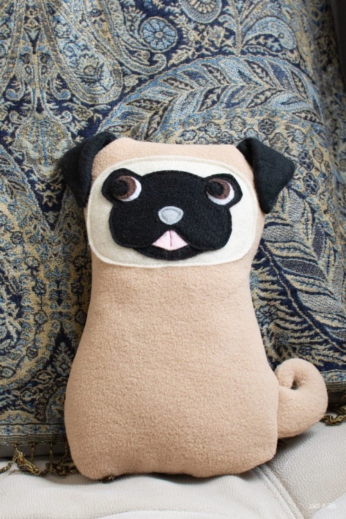 decorative dog pillow DIY
