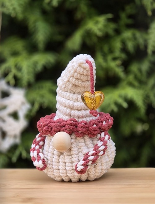 Macrame Gnome Idea DIY Christmas Ornaments and Decorations