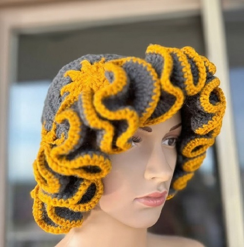 ruffle granny square crochet hat 3