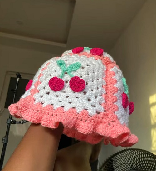 granny square bucket hat