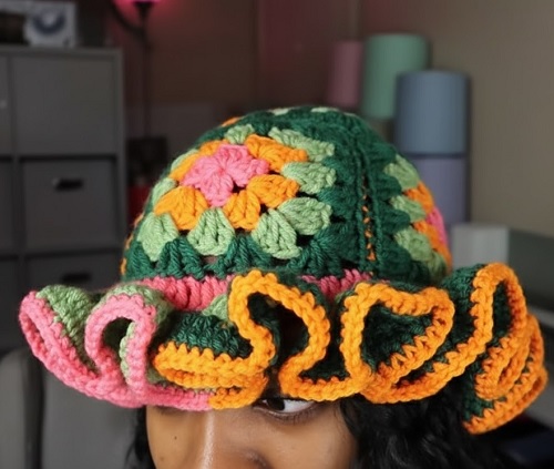 crochet a granny square ruffle hat